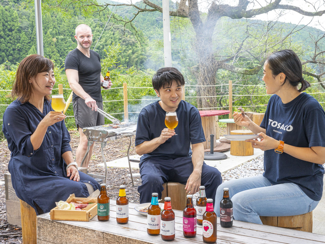 樽　バー　立ち飲み　バーベキュー台 Vol.09 はじめましてで会話が弾む。人とお酒に出会う立ち飲みバー